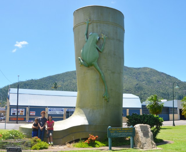 groupkidsgumboot201resize3